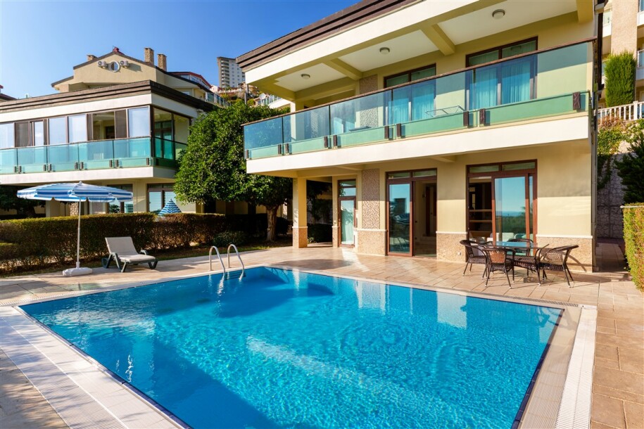Goldcity'de Premium 3+1 Havuzlu Villa-1