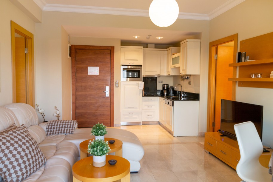 Резеденция в ГолдСити 2+1 ,  с видом на  море и Олимпийский бассейн-4