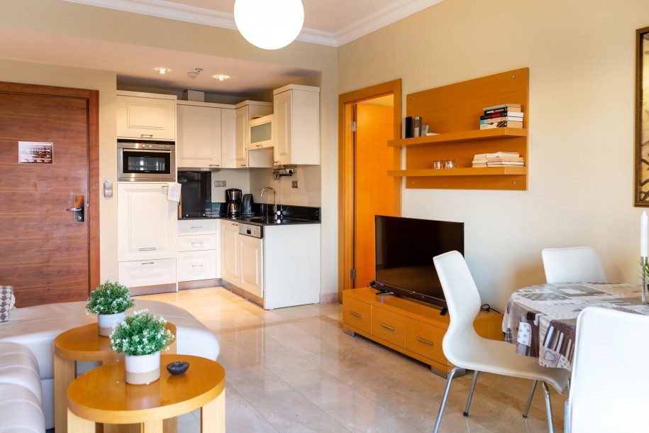 واحد مسکونی ۲ خوابه در گلدسیتی، ۲ سرویس بهداشتی، منظره استخر المپیک و دریا-7