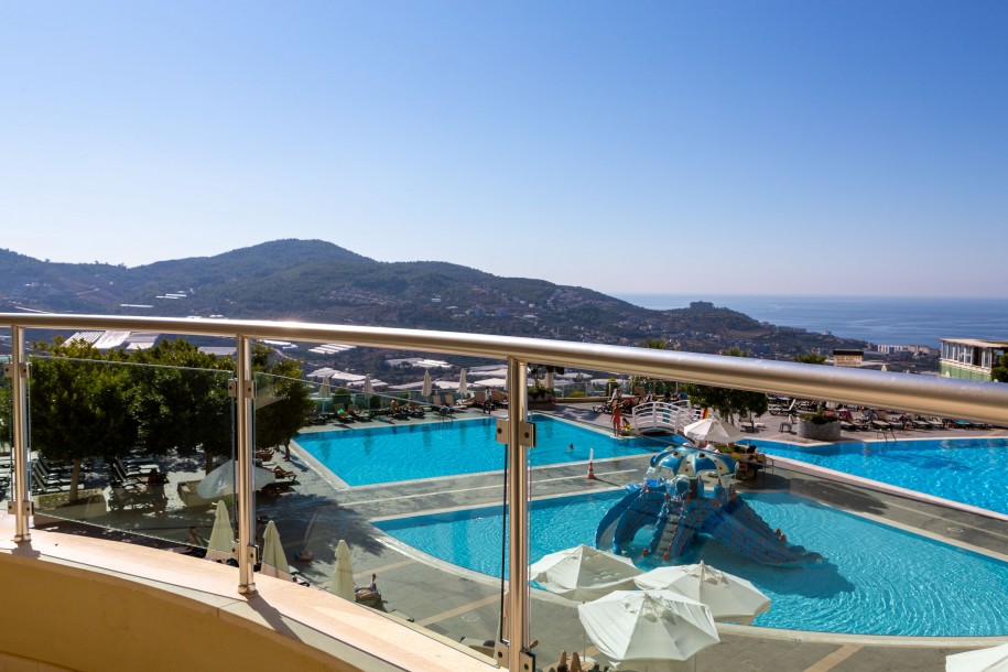 Резеденция в ГолдСити 2+1 ,  с видом на  море и Олимпийский бассейн-3