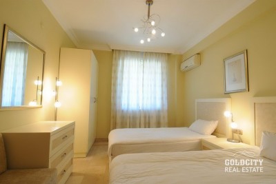 Резеденция в ГолдСити 2+1 ,  с видом на Аланью, море и горы Таурус